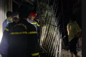 Cháy chợ, thiêu rụi 9 ki ốt tại Đồng Tháp.