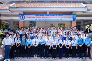 Quỹ Khuyến học Nguyễn Sinh Sắc tiếp sức cho nhiều sinh viên có hoàn cảnh khó khăn tại Trường ĐH Đồng Tháp. Ảnh: H. Phong.