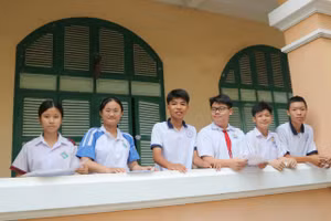 Sĩ tử Đồng Tháp có mặt để dự thi môn thi đầu tiên Kỳ thi tuyển sinh lớp 10.