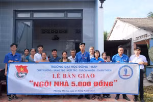 Trường Đại học Đồng Tháp hỗ trợ "Ngôi nhà 5.000 đồng" cho sinh viên khó khăn. Ảnh: Bình An.