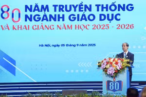 Bộ trưởng Bộ Giáo dục và Đào tạo Nguyễn Kim Sơn.