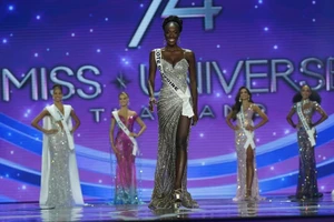 Hàng loạt người đẹp công khai từ bỏ danh hiệu sau chung kết Miss Universe 2025