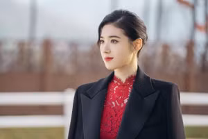 Nữ diễn viên thăng hoa diễn xuất sau những lần thoát bê bối ngoại tình