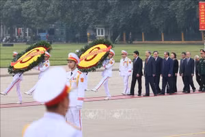 Lãnh đạo Đảng, Nhà nước vào Lăng viếng Chủ tịch Hồ Chí Minh 