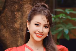 Vân Hugo xin lỗi, khẳng định không quảng cáo sữa giả