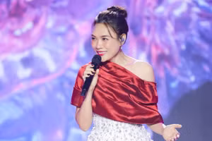 Mỹ Tâm lan tỏa tinh thần 'lá lành đùm lá rách' giữa mưa lũ miền Trung