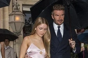 Con gái Beckham nhan sắc rực rỡ, xuất hiện ấn tượng tại sự kiện thời trang đình đám