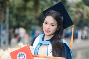 Ước mơ mang du lịch Việt Nam 'vươn tầm' của nữ thủ khoa ĐH Kinh tế Quốc dân