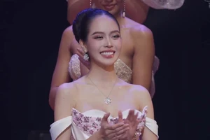 Thanh Thủy sử dụng 3 ngôn ngữ trong phần thi ứng xử Miss International 2024