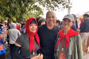 NSND Lê Khanh, Lan Hương cùng dàn sao Việt hào hứng luyện tập diễu hành