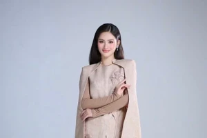Ý Nhi tự tin đọ sắc Hoa hậu Thái Lan, chi tiết đặc biệt gây chú ý