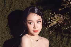 'Gương mặt đẹp nhất năm' gọi tên Hoa hậu Thanh Thủy 