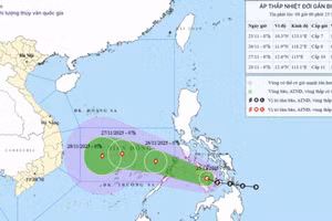 Áp thấp nhiệt đới chuẩn bị vào Biển Đông, có thể mạnh lên thành cơn bão số 15