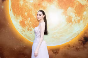 'Mỹ nhân đẹp nhất Philippines' tỏa sáng, tự tin đọ sắc cùng siêu mẫu Lan Khuê