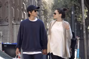 Song Joong Ki và bà xã ngoại quốc chào đón thêm tiểu công chúa