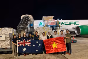 Tiếp nhận hàng viện trợ quốc tế khẩn cấp của Australia cho người dân Bắc Ninh