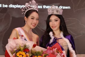 Thanh Thủy đẹp rực rỡ tại chung kết Miss Singapore International 2025