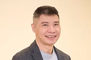 Vợ trẻ NSND Công Lý tiết lộ từng bị 'sốc' về chồng