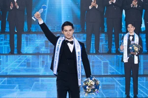 Sao Việt đồng loạt chúc mừng tân Nam vương Thế giới Việt Nam 2024
