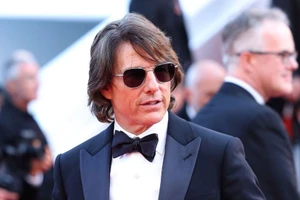Tom Cruise xuất hiện 'cực ngầu' tại Cannes 2025