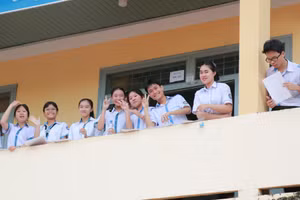 Đề bài thi tự chọn bám sát chương trình, có độ phân hóa cao qua từng câu hỏi