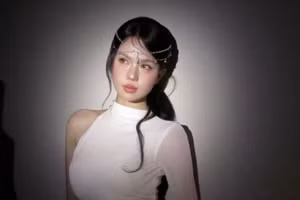 Tạo hình mới nhận 'mưa' lời khen của Ngọc Trinh