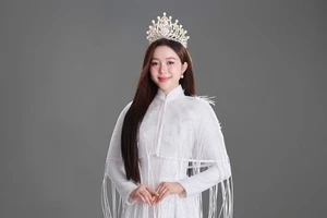 Kiều Duy nền nã diện áo dài trong bộ hình đầu tiên gửi đến Miss International