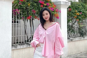 Học Midu cách diện sơ mi trẻ như nữ sinh 