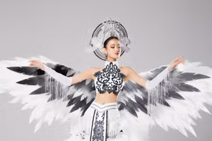Lý do Khánh Linh thay đổi trang phục dân tộc tại Miss Intercontinental 2024