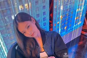 Jennie (BLACKPINK) cùng loạt sao sinh ra đã ngậm thìa vàng, đi lùi mới tới đích