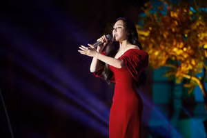 Nhan sắc gây xôn xao của Hồ Quỳnh Hương sau nghi vấn thẩm mỹ