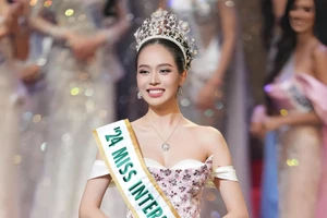 Dòng trạng thái nhận vô số lời khen của tân Miss International 2024