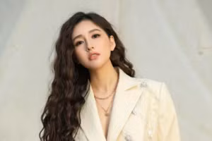 Hoa hậu Mai Phương Thúy đáp trả tin đồn 'lãi hơn tỷ đồng sau 1 đêm'