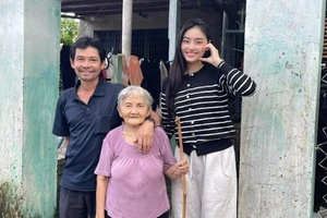 Hoa hậu Yến Nhi làm điều đặc biệt cho gia đình dịp cuối năm