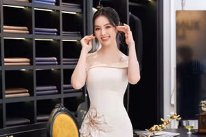Vóc dáng khó tin của Á hậu Thụy Vân sau khi sinh con thứ 2
