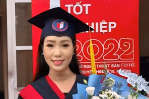 NSƯT Trịnh Kim Chi nhận bằng thạc sĩ ở tuổi U60 