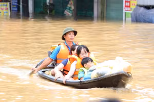 Tăng cường khả năng chống chịu rủi ro thiên tai và biến đổi khí hậu cho trẻ em