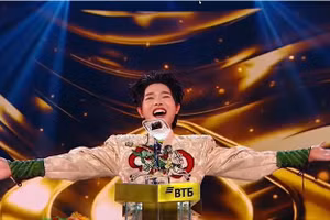 Phản ứng gây chú ý của Hòa Minzy sau khi Đức Phúc vô địch Intervision 2025