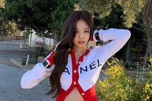 Sỡ hữu 'kho' hàng hiệu vô giá từ mẹ, Jennie (BLACKPINK) phối đồ cực chất 