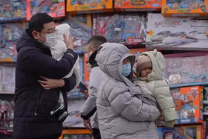 Dân số Trung Quốc tiếp tục sụt giảm, tỷ lệ sinh rơi xuống mức thấp kỷ lục