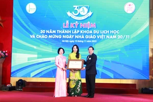 Hành trình 30 năm xây dựng và trưởng thành của Khoa Du lịch học ĐHKHXH&NV