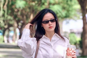 Midu nổi bật với phong cách tối giản, ghi điểm tuyệt đối nhờ nhan sắc trẻ trung