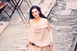 Ngoại hình U60 gây ngỡ ngàng của nàng hậu 'độc nhất vô nhị' Việt Nam