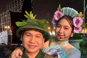 Vợ chồng ca sĩ Trọng Tấn ngỡ ngàng: 'Con tôi viết cái gì mà đạt 9,25 môn Văn?'