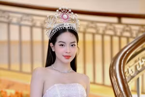 Thanh Thủy khoe nhan sắc đẹp tựa nữ thần, chiếm trọn spotlight khiến fan mê mẩn