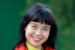 Nhà văn - Dịch giả Kiều Bích Hậu nhận giải thưởng của Hiệp hội văn hóa Ý