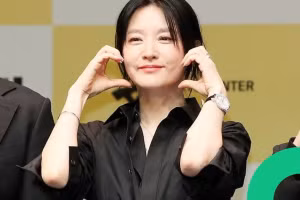 'Nàng Dae Jang Geum' Lee Young Ae trở lại sân khấu sau hơn 3 thập kỷ