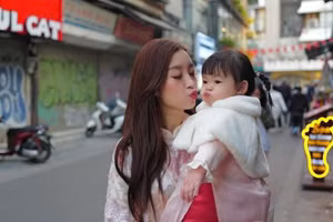 Đỗ Mỹ Linh khoe loạt ảnh của cô công chúa nhỏ, hội chị em bỉm sữa vội 'xin vía'