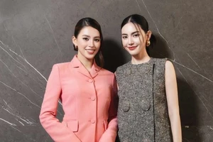 Tiểu Vy phấn khích đọ sắc cùng 'ma nữ đẹp nhất Thái Lan' Mai Davika