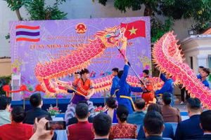 Từ tiếng trống lân tới khát vọng giáo dục xuyên biên giới